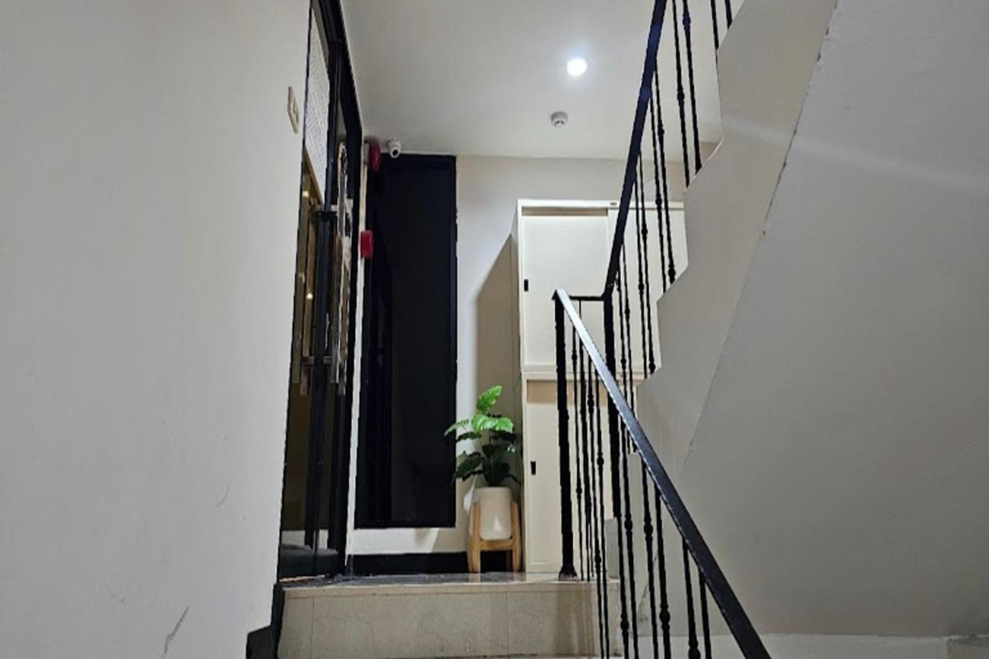 Bnb98 Silom Khách sạn 3*